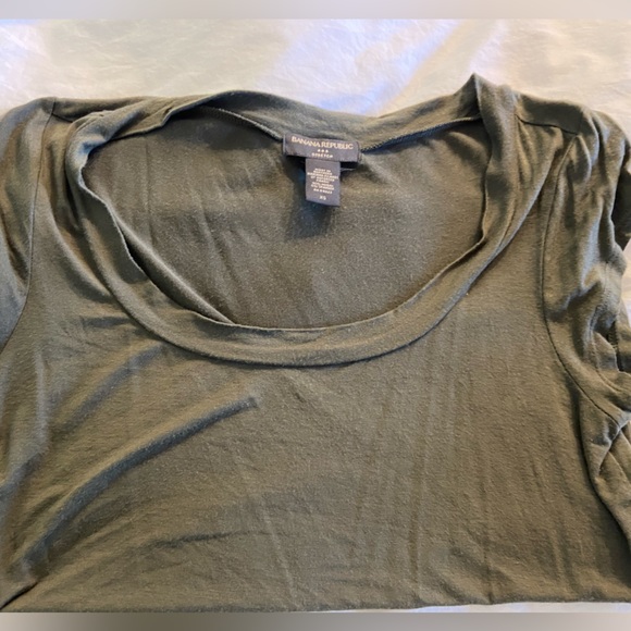 Super soft XS Retro Stretch/Vintage Banana Republic Olive Green Tee - Picture 6 of 7